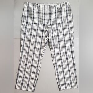 Ann Taylor Black and White Cropped Plaid Pants. New, Without Tags